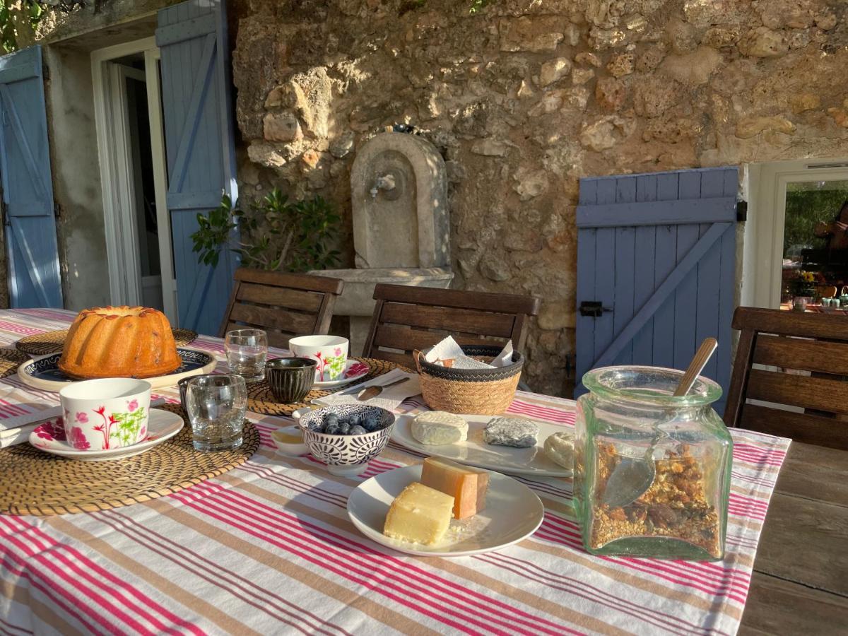 La Parenthese Du Var - Chambre D'Hotes Petits Dejeuners Inclus Et Terrasse Ombragee Saint-Antonin-du-Var Zewnętrze zdjęcie