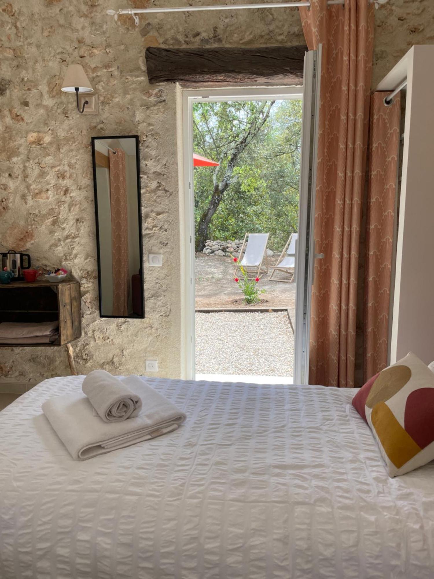 La Parenthese Du Var - Chambre D'Hotes Petits Dejeuners Inclus Et Terrasse Ombragee Saint-Antonin-du-Var Zewnętrze zdjęcie